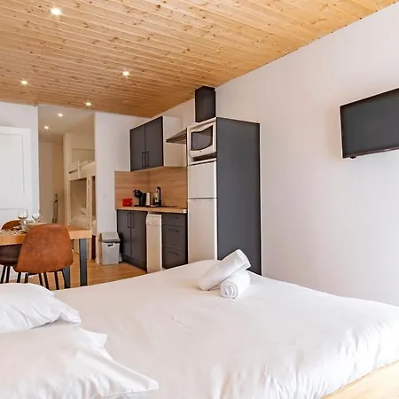 Cabine, Au Pied Des Pistes, 4 Personnes * لو دوز آلب