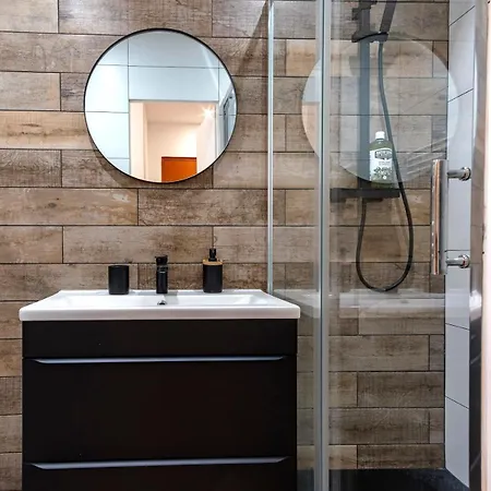 Cabine, Au Pied Des Pistes, 4 Personnes شقة